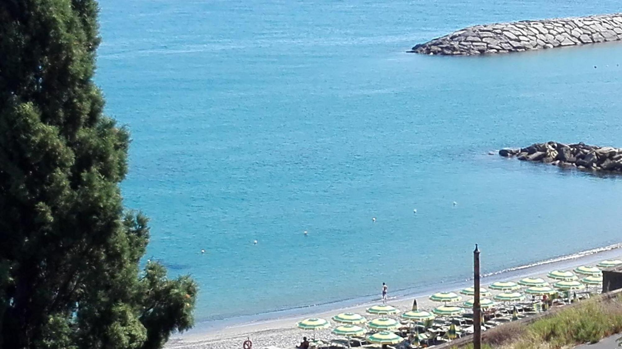 Alba Marina Apartment San Lorenzo al Mare Ngoại thất bức ảnh