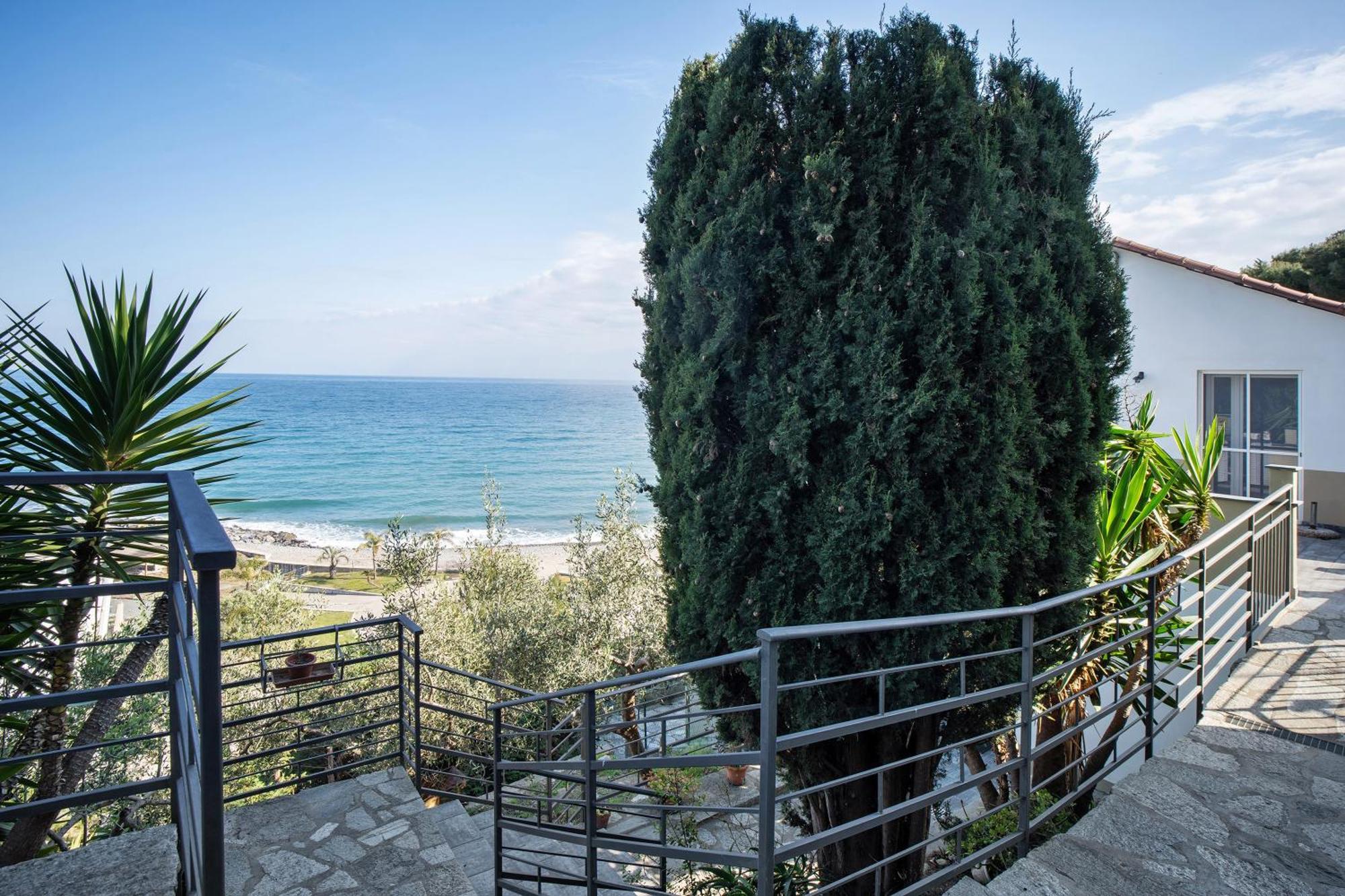 Alba Marina Apartment San Lorenzo al Mare Ngoại thất bức ảnh